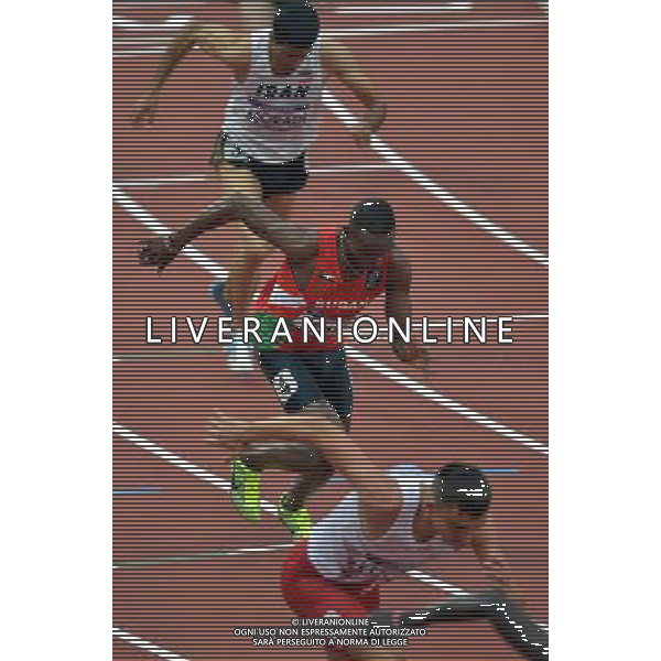 (120807) -- LONDON, Aug. 7, 2012 () -- Abubaker Kaki of Sudan (C) runs during the men\'s 800m semifinals heat 1 competition at London 2012 Olympic Games, London, Britain, Aug. 7, 2012. Kaki finished with a time of 1:44.51 and qualified for the final. (/Chen Xiaowei) AG ALDO LIVERANI S A S ONLY ITALY