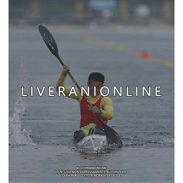 (120807) -- LONDON, Aug. 7, 2012 () -- Zhou Yubo of China takes part in men\'s kayak single (K1) 1000m competition of Canoe Sprint event, at London 2012 Olympic Games in London, Britain, on August 7, 2012. Zhou Yubo of China finished 15th. (/Shen Bohan) (nxl) AG ALDO LIVERANI S A S ONLY ITALY