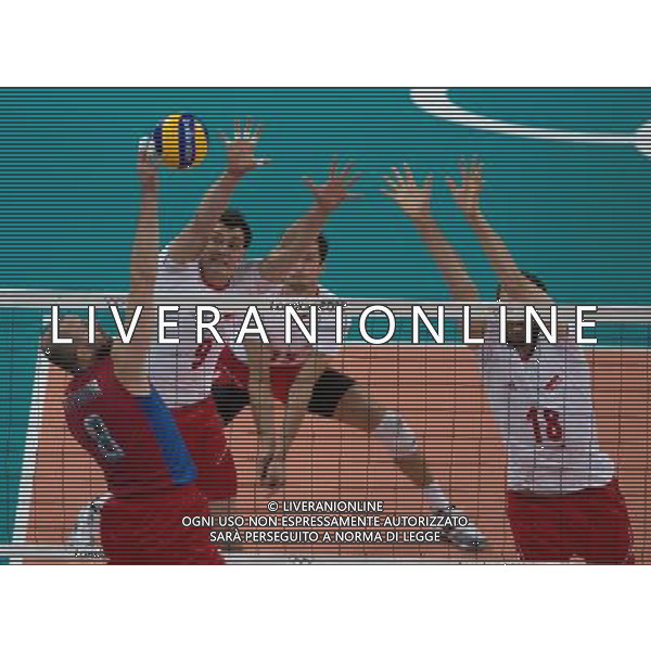 LONDYN 08.08.2012 IGRZYSKA 30 OLIMPIADY LONDON 2012 THE GAMES OF THE XXXOLIMPIAD PILKA SIATKOWA MEZCZYZN MEN VOLLEYBOLL NZ ZBIGNIEW BARTMAN MARCIN MOZDZONEK FOT MAREK BICZYK PRZEGLAD SPORTOWY NEWSPIX.PL --- Newspix.pl /AG ALDO LIVERANI OLIMPIADI LONDRA 2012 - ITALY ONLY - *** Local Caption *** .