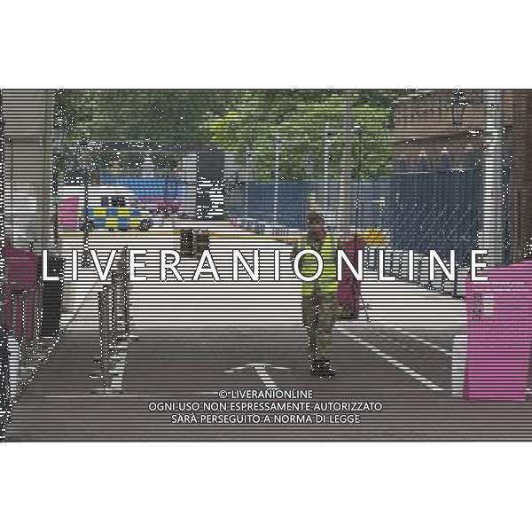 British soldiers stand at the entrance of the beach volleyball stadium on Horse Guards Parade during the London 2012 Olympic games in London Britain 08 August 2012. /PHOTOSHOT/AG ALDO LIVERANI SAS ITALY ONLY -