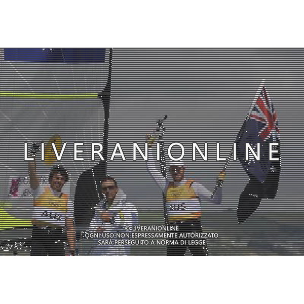 (120808) -- LONDON, Aug. 8, 2012 () -- Nathan Outteridge (R) and Iain Jensen of Australia celebrate after 49er Men competition of sailing event, at London 2012 Olympic Games in Britain, on August 8, 2012. Nathan Outteridge and Iain Jensen of Australia won gold medal. (/Zeng Yi) (nxl) /PHOTOSHOT/AG ALDO LIVERANI SAS ITALY ONLY -