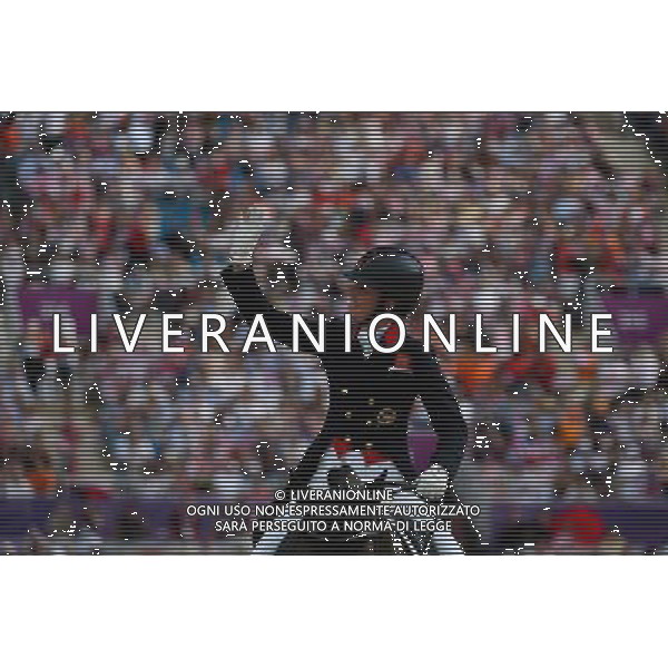 (120809) -- LONDON, Aug. 9, 2012 () -- Charlotte Dujardin of Britain takes part in Dressage Individual Grand Prix Freestyle competition of Equestrian event, at London 2012 Olympic Games in London, Britain, on August 9, 2012. Charlotte Dujardin of Britain won gold medal. (/Jin Liwang) (nxl) ©photoshot/AGENZIA ALDO LIVERANI SAS - ITALY ONLY - GIOCHI OLIMPICI, OLIMPIADI LONDRA 2012