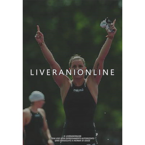 (120809) -- LONDON, Aug. 9, 2012 () -- Eva Risztov of Hungary celebrates after women\'s 10km marathon at London 2012 Olympic Games, London, Britain, Aug. 9, 2012. Eva Risztov of Hungary won the gold medal with 1:57:38.2. (/Tao Xiyi)(zgp) ©photoshot/AGENZIA ALDO LIVERANI SAS - ITALY ONLY - GIOCHI OLIMPICI, OLIMPIADI LONDRA 2012