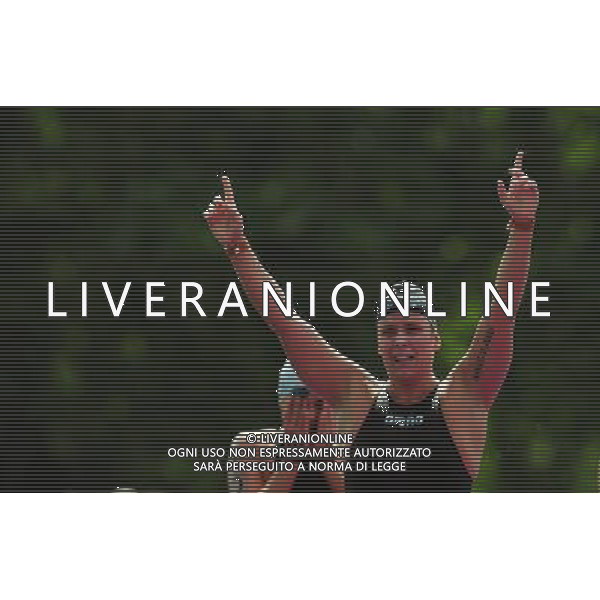 (120809) -- LONDON, Aug. 9, 2012 () -- Eva Risztov of Hungary celebrates after women\'s 10km marathon at London 2012 Olympic Games, London, Britain, Aug. 9, 2012. Eva Risztov of Hungary won the gold medal with 1:57:38.2. (/Tao Xiyi)(zgp) ©photoshot/AGENZIA ALDO LIVERANI SAS - ITALY ONLY - GIOCHI OLIMPICI, OLIMPIADI LONDRA 2012