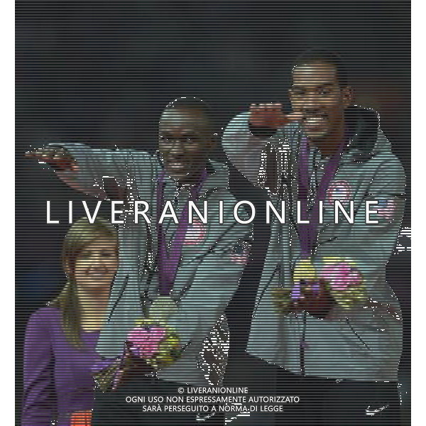 (120809) -- LONDON, Aug. 9, 2012 () -- Gold medalist Christian Taylor (R) of USA and silver medalist Will Claye of USA pose at awarding ceremony of men\'s triple jump, at London 2012 Olympic Games, London, Britain, Aug. 9, 2012. (/Yang Zongyou)(zgp) ©photoshot/AGENZIA ALDO LIVERANI SAS - ITALY ONLY - GIOCHI OLIMPICI, OLIMPIADI LONDRA 2012