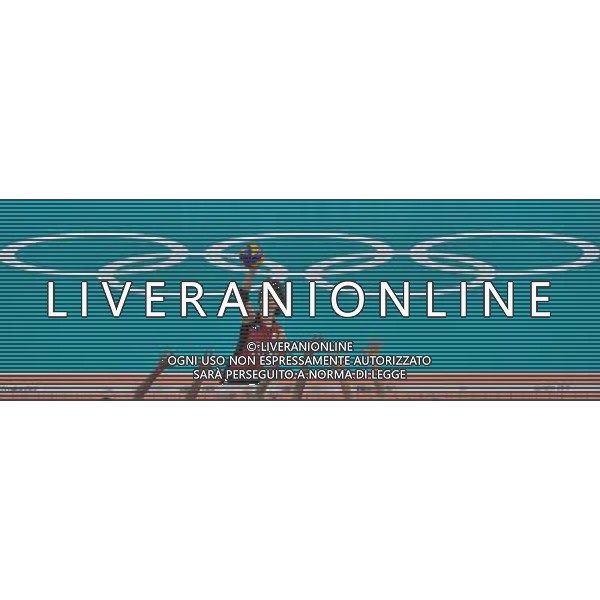 (120809) -- LONDON, Aug. 9, 2012 () -- Saori Kimura of Japan smashes the ball during the women\'s volleyball semifinal match between Brazil and Japan at London 2012 Olympic Games, London, Britain, Aug. 9, 2012. Brazil won the match 3-0 and advanced to the final. (/Cheng Min) ©photoshot/AGENZIA ALDO LIVERANI SAS - ITALY ONLY - GIOCHI OLIMPICI, OLIMPIADI LONDRA 2012