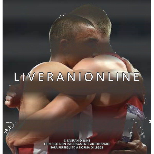 (120809) -- LONDON, Aug. 9, 2012 () -- Ashton Eaton (L) of USA receives congratulations after men\'s decathlon competition, at London 2012 Olympic Games, London, Britain, Aug. 9, 2012. Ashton Eaton won gold medal in this event. (/Li Ga)(zgp) ©photoshot/AGENZIA ALDO LIVERANI SAS - ITALY ONLY - GIOCHI OLIMPICI, OLIMPIADI LONDRA 2012