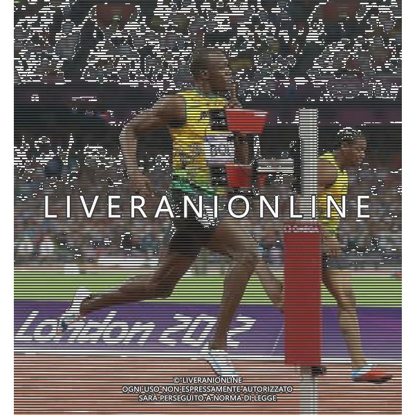 (120809) -- LONDON, Aug. 9, 2012 () -- Usain Bolt of Jamaica celebrates after men\'s 200m final, at London 2012 Olympic Games, London, Britain, Aug. 9, 2012. Usain Bolt won gold medal with 19.32. (/Fan Jun)(zgp) ©photoshot/AGENZIA ALDO LIVERANI SAS - ITALY ONLY - GIOCHI OLIMPICI, OLIMPIADI LONDRA 2012