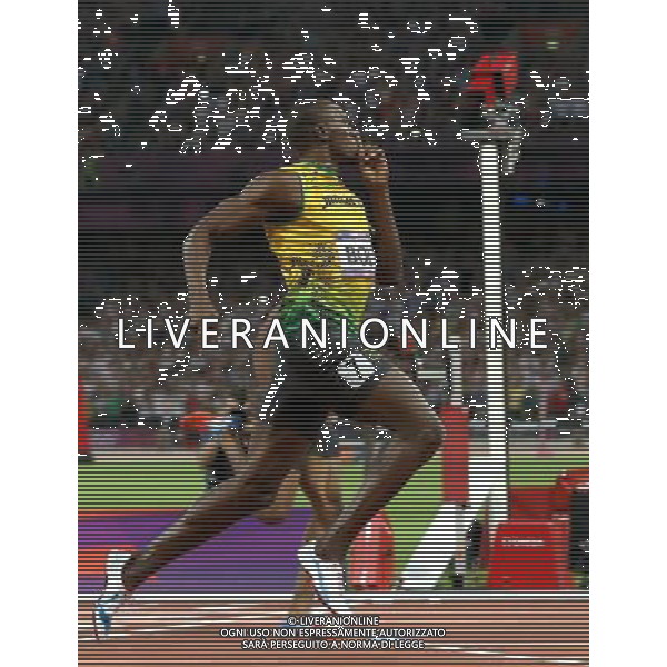 (120809) -- LONDON, Aug. 9, 2012 () -- Usain Bolt of Jamaica celebrates after men\'s 200m final, at London 2012 Olympic Games, London, Britain, Aug. 9, 2012. Usain Bolt won gold medal with 19.32. (/Fan Jun)(zgp) ©photoshot/AGENZIA ALDO LIVERANI SAS - ITALY ONLY - GIOCHI OLIMPICI, OLIMPIADI LONDRA 2012