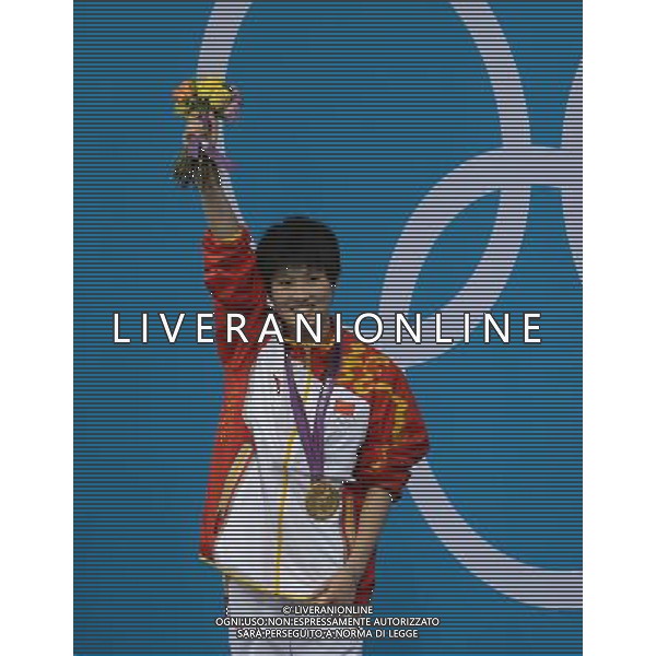 (120809) -- LONDON, Aug. 9, 2012 () -- Gold medalist Chen Ruolin of China poses at awarding ceremony of women\'s 10m platform diving, at London 2012 Olympic Games in London, Britain, August 9, 2012. (/Wang Yuguo) (zgp) ©photoshot/AGENZIA ALDO LIVERANI SAS - ITALY ONLY - GIOCHI OLIMPICI, OLIMPIADI LONDRA 2012