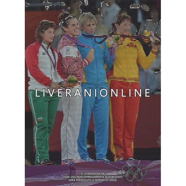(120809) -- LONDON, Aug. 9, 2012 () -- Gold medalist Natalia Vorobieva of Russia (2nd L), silver medalist Stanka Zlateva Hristova of Bulgaria (1st L), bronze medalists Guzel Manyurova of Kazakhstan (2nd R) and Maider Unda of Spain pose at the awarding ceremony of women\'s wrestling freestyle 72kg at London 2012 Olympic Games in London, Britain, on August 9, 2012. (/Gesang Dawa) ©photoshot/AGENZIA ALDO LIVERANI SAS - ITALY ONLY - GIOCHI OLIMPICI, OLIMPIADI LONDRA 2012