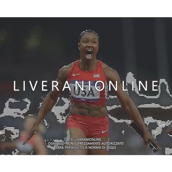 (120810) -- LONDON, Aug. 10, 2012 () -- Carmelita Jeter of U.S. celebrates after women\'s 4x100m relay final at London 2012 Olympic Games, London, Britain, Aug. 10, 2012. The U.S. team won gold medal in this event with a new world record of 40.82. (/Li Gang)(zgp) ©photoshot/Agenzia Aldo Liverani Sas - ITALY ONLY - GIOCHI OLIMPICI, OLIMPIADI LONDRA 2012