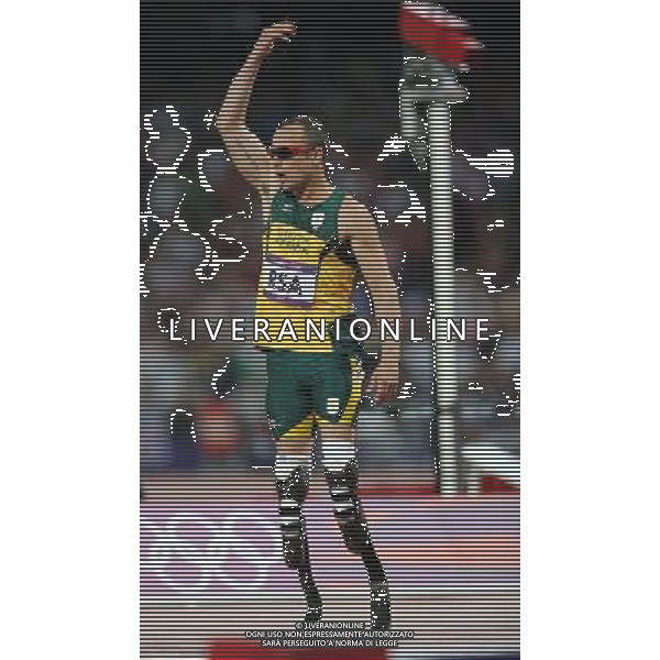 (120810) -- LONDON, Aug. 10, 2012 () -- Oscar Pistorius of South Africa competes in men\'s 4x400m relay final at London 2012 Olympic Games, London, Britain, Aug. 10, 2012. The team of South Africa ranked 8th with 3:03.46 (/Yin Gang)(zgp) AG ALDO LIVERANI S A S ONLY ITALY