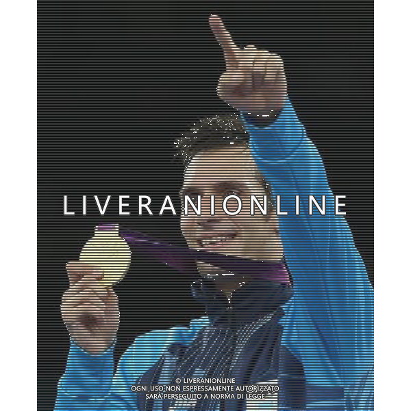 (120810) -- LONDON, Aug. 10, 2012 () -- Gold medalist Sebastian Eduardo Crismanich of Argentina poses at the awarding ceremony of men\'s Taekwondo -80kg event at London 2012 Olympic Games in London, Britain, on August 10, 2012. (/Wang Lili) AG ALDO LIVERANI S A S ONLY ITALY