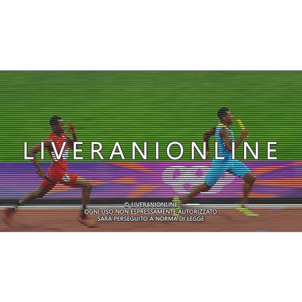 (120810) -- LONDON, Aug. 10, 2012 () -- Demetrius Pinder (R) of Bahamas competes during men\'s 4x400m relay final at London 2012 Olympic Games, London, Britain, Aug. 10, 2012. The Bahamian team won gold medal with 2:56.72. (/Wu Xiaoling)(zgp) AG ALDO LIVERANI S A S ONLY ITALY