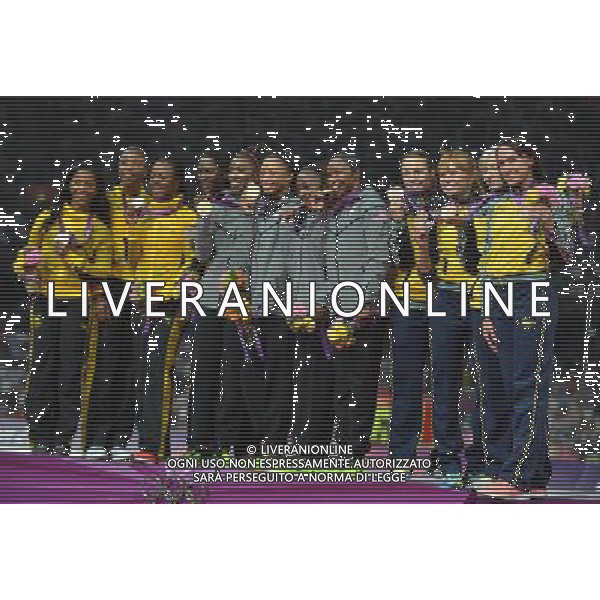 (120810) -- LONDON, Aug. 10, 2012 () -- Gold medalists U.S. team, silver medalists Jamaican team and bronze medalists Ukrainian team pose at awarding ceremony of women\'s 4x100m relay at London 2012 Olympic Games, London, Britain, Aug. 10, 2012. (/Gesang Dawa)(zgp) AG ALDO LIVERANI S A S ONLY ITALY