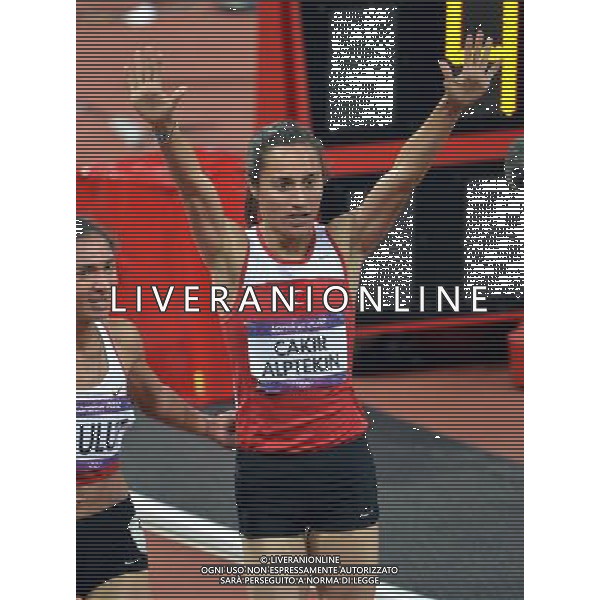 (120810) -- LONDON, Aug. 10, 2012 () -- Asli Cakir Alptekin of Turkey celebrates after women\'s 1500m final at London 2012 Olympic Games, London, Britain, Aug. 10, 2012. Asli Cakir Alptekin won gold medal with 4:10.23. (/Gong Lei)(zgp) AG ALDO LIVERANI S A S ONLY ITALY