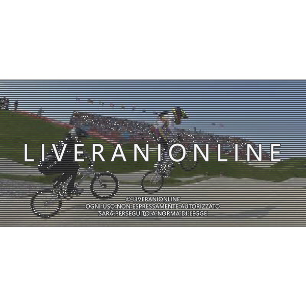 Mariana Pajon (Columbia) winner of the Gold medal leads Sarah Walker (New Zealand) Silver medalist in the women\'s BMX event at the Olympic Games. BMX Track, Olympic Park, Stratford. London ©photoshot/Agenzia Aldo Liverani Sas - ITALY ONLY - GIOCHI OLIMPICI, OLIMPIADI LONDRA 2012