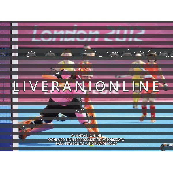 (120810) -- LONDON, Aug. 10, 2012 () -- Players compete during women\'s hocky classification 5th-6th match between China and Australia, at London 2012 Olympic Games in London, Britain, on August 10, 2012. Australia won 2-0. (/Guo Yong) (nxl) ©photoshot/Agenzia Aldo Liverani Sas - ITALY ONLY - GIOCHI OLIMPICI, OLIMPIADI LONDRA 2012