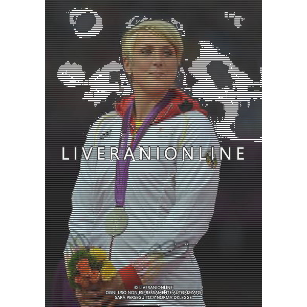 (120809) -- LONDON, Aug. 9, 2012 () -- Silver medalist Christina Obergfoll of Germany poses at awarding ceremony of women\'s javelin throw event, at London 2012 Olympic Games, London, Britain, Aug. 9, 2012. (/Gesang Dawa)(zgp) ©photoshot/Agenzia Aldo Liverani Sas - ITALY ONLY - GIOCHI OLIMPICI, OLIMPIADI LONDRA 2012