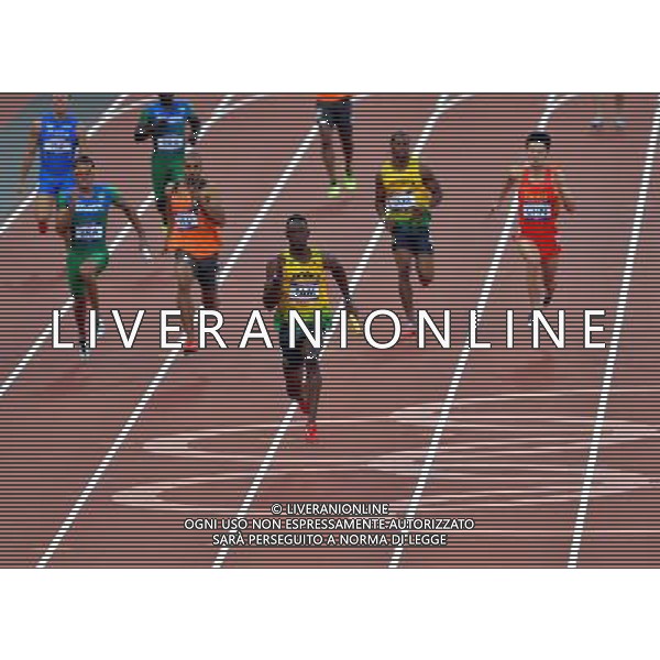 (120810) -- LONDON, Aug. 10, 2012 () -- Kemar Bailey-Cole (front) of Jamaica competes during men\'s 4x100m relay heat at London 2012 Olympic Games, London, Britain, Aug. 10, 2012. The Jamaican team advanced to final. (/Gong Lei)(zgp) ©photoshot/Agenzia Aldo Liverani Sas - ITALY ONLY - GIOCHI OLIMPICI, OLIMPIADI LONDRA 2012