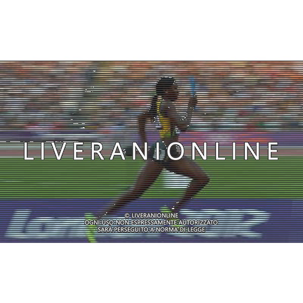 (120810) -- LONDON, Aug. 10, 2012 () -- Shericka Williams of Jamaica competes during women\'s 4x400m relay heat at London 2012 Olympic Games, London, Britain, Aug. 10, 2012. The Jamaican team advanced to final. (/Gesang Dawa)(zgp) ©photoshot/Agenzia Aldo Liverani Sas - ITALY ONLY - GIOCHI OLIMPICI, OLIMPIADI LONDRA 2012