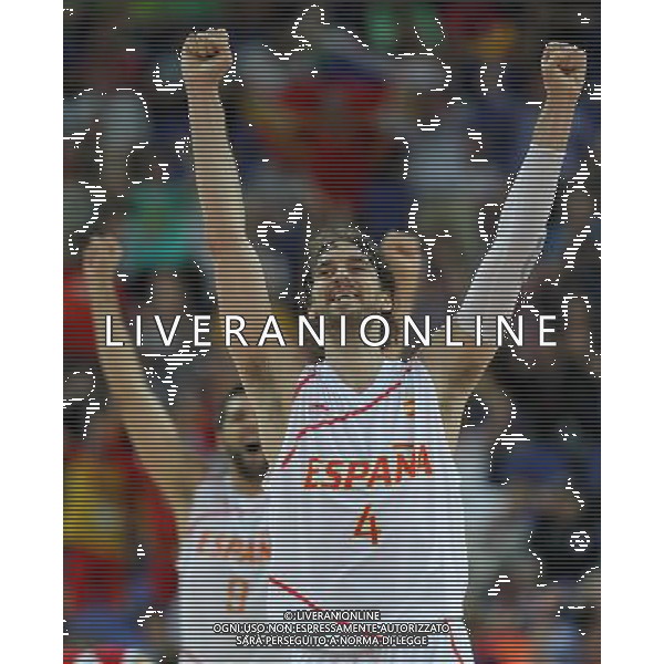 (120810) -- LONDON, Aug. 10, 2012 () -- Pau Gasol of Spain celebrates scoring during the men\'s basketball semifinal match between Spain and Russia at London 2012 Olympic Games, London, Britain, Aug. 10, 2012. Spain won the match 67-59 and advanced to the final. (/Meng Yongmin) ©photoshot/Agenzia Aldo Liverani Sas - ITALY ONLY - GIOCHI OLIMPICI, OLIMPIADI LONDRA 2012