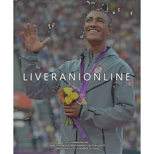 (120810) -- LONDON, Aug. 10, 2012 () -- Gold medalist Ashton Eaton of USA poses at awarding ceremony of men\'s decathlon competition, at London 2012 Olympic Games, London, Britain, Aug. 10, 2012. (/Gesang Dawa)(zgp) ©photoshot/Agenzia Aldo Liverani Sas - ITALY ONLY - GIOCHI OLIMPICI, OLIMPIADI LONDRA 2012