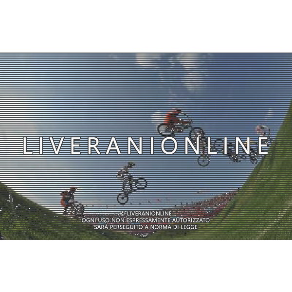 (120810) -- LONDON, Aug. 10, 2012 () -- Riders compete in men\'s cycling BMX competition, at London 2012 Olympic Games in London, Britain, on August 10, 2012. (/Li Ga) (nxl) ©photoshot/Agenzia Aldo Liverani Sas - ITALY ONLY - GIOCHI OLIMPICI, OLIMPIADI LONDRA 2012