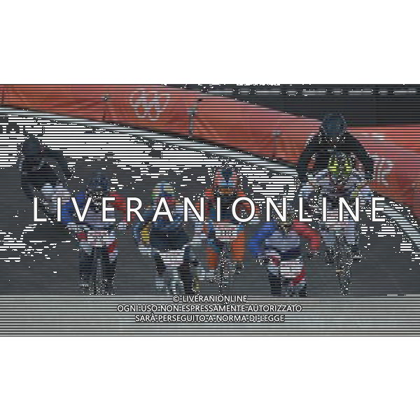 (120810) -- LONDON, Aug. 10, 2012 () -- Riders compete in women\'s cycling BMX competition, at London 2012 Olympic Games in London, Britain, on August 10, 2012. (/Li Ga) (nxl) ©photoshot/Agenzia Aldo Liverani Sas - ITALY ONLY - GIOCHI OLIMPICI, OLIMPIADI LONDRA 2012