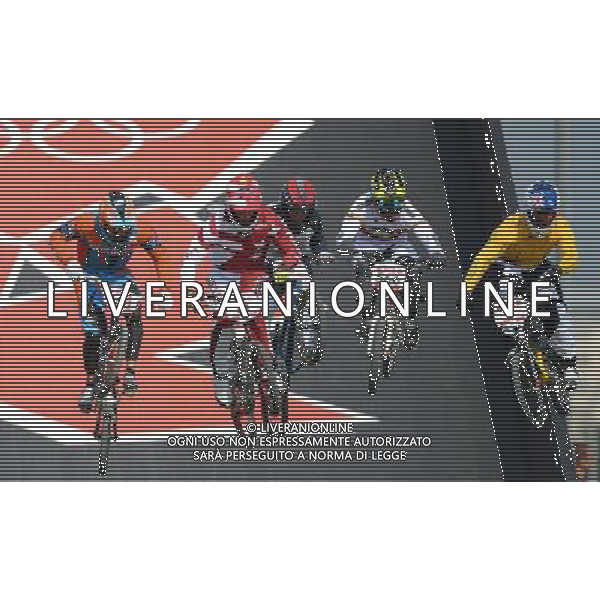 (120810) -- LONDON, Aug. 10, 2012 () -- Gold medalist Maris Strombergs of Latvia (2nd L), silver medalist Sam Willoughby of Australia (1st R) and bronze medalist Carlos Mario Oquendo Zabala of Colombia (2nd R) compete in men\'s cycling BMX competition, at London 2012 Olympic Games in London, Britain, on August 10, 2012. (/Li Ga) (nxl) ©photoshot/Agenzia Aldo Liverani Sas - ITALY ONLY - GIOCHI OLIMPICI, OLIMPIADI LONDRA 2012