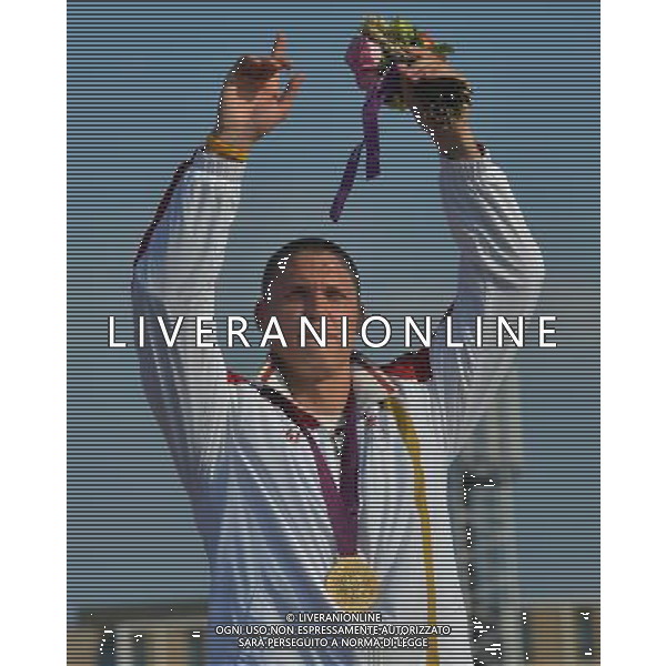 (120810) -- LONDON, Aug. 10, 2012 () -- Gold medalist Maris Strombergs of Latvia attends victory ceremony of men\'s cycling BMX competition, at London 2012 Olympic Games in London, Britain, on August 10, 2012. (/Cheng Min) (nxl) ©photoshot/Agenzia Aldo Liverani Sas - ITALY ONLY - GIOCHI OLIMPICI, OLIMPIADI LONDRA 2012