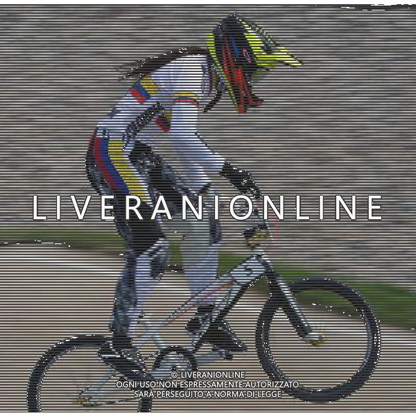 (120810) -- LONDON, Aug. 10, 2012 () -- Mariana Pajon of Colombia (No.5) competes during women\'s cycling BMX competition, at London 2012 Olympic Games in London, Britain, on August 10, 2012. Mariana Pajon of Colombia won gold medal. (/Yang Zongyou) (nxl) ©photoshot/Agenzia Aldo Liverani Sas - ITALY ONLY - GIOCHI OLIMPICI, OLIMPIADI LONDRA 2012