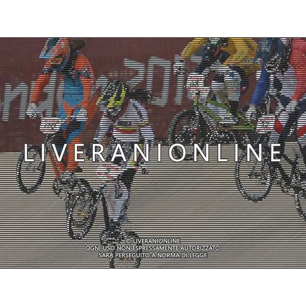 (120810) -- LONDON, Aug. 10, 2012 () -- Mariana Pajon of Colombia (No.5) competes during women\'s cycling BMX competition, at London 2012 Olympic Games in London, Britain, on August 10, 2012. Mariana Pajon of Colombia won gold medal. (/Yang Zongyou) (nxl) ©photoshot/Agenzia Aldo Liverani Sas - ITALY ONLY - GIOCHI OLIMPICI, OLIMPIADI LONDRA 2012