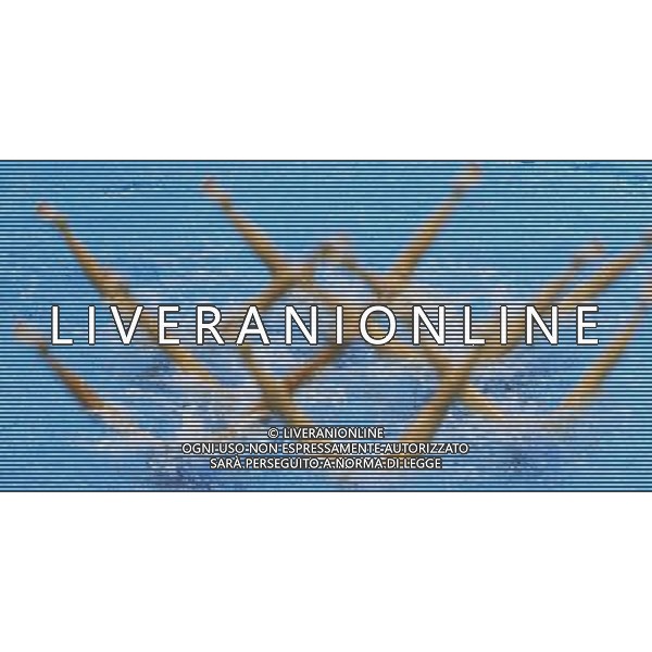 (120810) -- LONDON, Aug. 10, 2012 () -- Members of the Chinese team perform during women\'s Synchronised Swimming teams free routine competition, at London 2012 Olympic Games in London, Britain, on August 10, 2012. The Chinese team won silver medal. (/Ren Zhenglai) (nxl) ©photoshot/Agenzia Aldo Liverani Sas - ITALY ONLY - GIOCHI OLIMPICI, OLIMPIADI LONDRA 2012