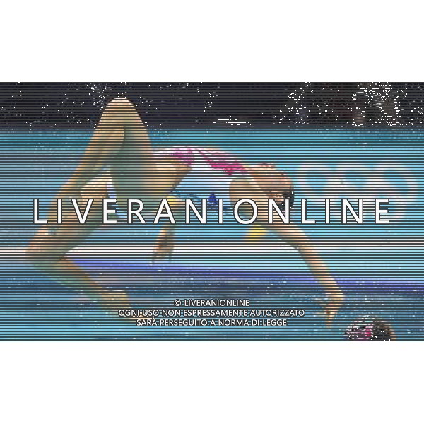 (120810) -- LONDON, Aug. 10, 2012 () -- Members of the Chinese team perform during women\'s Synchronised Swimming teams free routine competition, at London 2012 Olympic Games in London, Britain, on August 10, 2012. The Chinese team won silver medal. (/Wu Xiaoling) (nxl) ©photoshot/Agenzia Aldo Liverani Sas - ITALY ONLY - GIOCHI OLIMPICI, OLIMPIADI LONDRA 2012