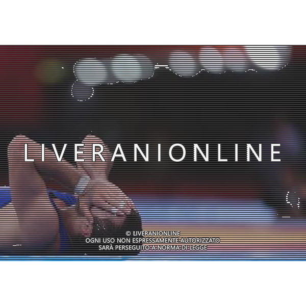 (120810) -- LONDON, Aug. 10, 2012 () -- Denis Tsargush of Russia reacts after losing to Jordan Ernest Burroughs of USA (in red) in men\'s wrestling freestyle 74kg semifinal competition, at London 2012 Olympic Games in London, Britain, on August 10, 2012. Jordan Ernest Burroughs of USA won. (/Jin Liwang) (nxl) ©photoshot/Agenzia Aldo Liverani Sas - ITALY ONLY - GIOCHI OLIMPICI, OLIMPIADI LONDRA 2012