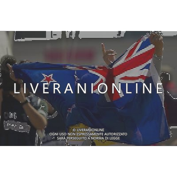 (120810) -- WEYMOUTH, Aug. 10, 2012 () -- Jo Aleh/Olivia Powrie of New Zealand celebrate after 470 women competition of sailing event, at London 2012 Olympic Games in Weymouth and Portland, Britain, August 10, 2012. Jo Aleh/Olivia Powrie of New Zealand won gold medal. (/Fei Maohua) (zgp) ITALY ONLY - GIOCHI OLIMPICI, OLIMPIADI LONDRA 2012