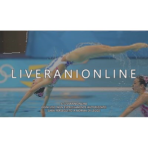 (120810) -- LONDON, Aug. 10, 2012 () -- Members of the Chinese team perform during women\'s Synchronised Swimming teams free routine competition, at London 2012 Olympic Games in London, Britain, on August 10, 2012. The Chinese team won silver medal. (/Wu Xiaoling) (nxl) ITALY ONLY - GIOCHI OLIMPICI, OLIMPIADI LONDRA 2012