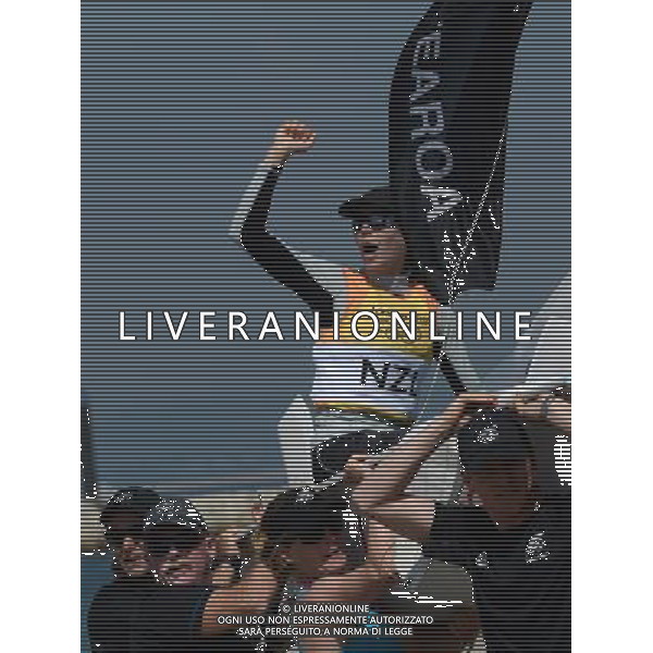 (120810) -- WEYMOUTH, Aug. 10, 2012 () -- Jo Aleh of New Zealand celebrates after 470 women competition of sailing event, at London 2012 Olympic Games in Weymouth and Portland, Britain, August 10, 2012. Jo Aleh/Olivia Powrie of New Zealand won gold medal. (/Zeng Yi) (zgp) ITALY ONLY - GIOCHI OLIMPICI, OLIMPIADI LONDRA 2012