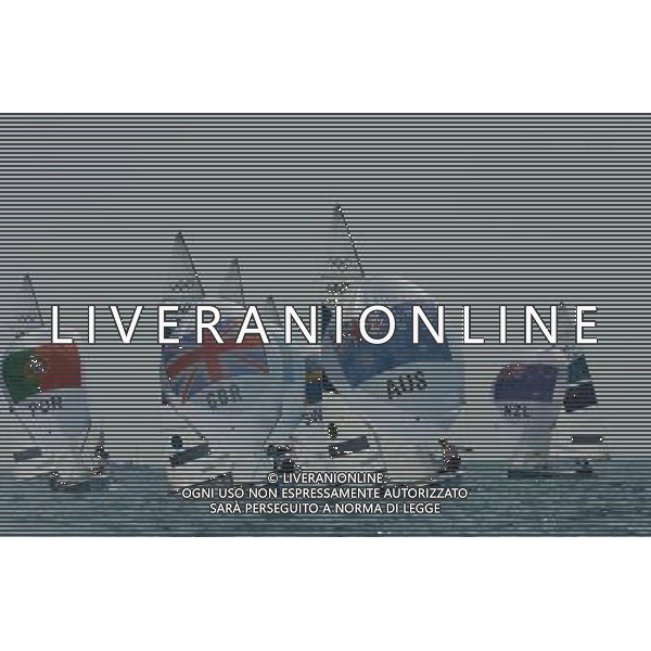 (120810) -- WEYMOUTH, Aug. 10, 2012 () -- Athletes compete in 470 men competition of sailing event, at London 2012 Olympic Games in Weymouth and Portland, Britain, August 10, 2012. (/Zeng Yi) (zgp) ITALY ONLY - GIOCHI OLIMPICI, OLIMPIADI LONDRA 2012