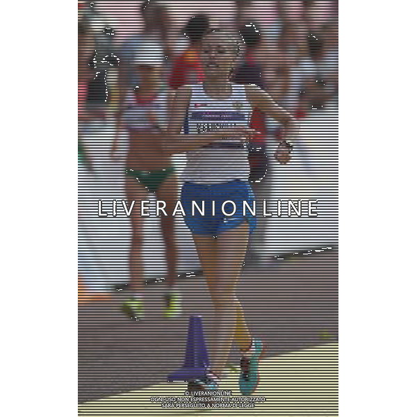 (120811) -- LONDON, Aug. 11, 2012 () -- Olga Kaniskina of Russia competes during women\'s 20km race walk competition, at London 2012 Olympic Games in London, Britain, on August 11, 2012. Olga Kaniskina of Russia won silver medal. (/Yin Gang) (nxl) ITALY ONLY - GIOCHI OLIMPICI, OLIMPIADI LONDRA 2012