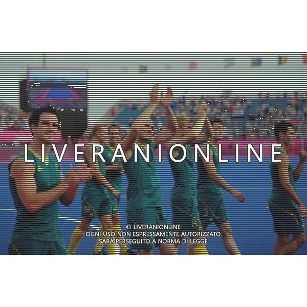 (120811) -- LONDON, Aug. 11, 2012 () -- Players of Australia celebrate after winning the bronze medal match of men\'s Hockey between Australia and Britain at London 2012 Olympic Games, London, Britain, Aug. 11, 2012. Australia won the match and claimed the bronze medal of the event. (/Wang Yuguo) ITALY ONLY - GIOCHI OLIMPICI, OLIMPIADI LONDRA 2012