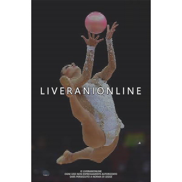 (120811) -- LONDON, Aug. 11, 2012 () -- Evgeniya Kanaeva of Russia competes in gymnastics rhythmic individual all-around event, at London 2012 Olympic Games in London, Britain, on August 11, 2012. Evgeniya Kanaeva of Russia won gold medal with 116.900. (/Tao Xiyi)(zgp) ITALY ONLY - GIOCHI OLIMPICI, OLIMPIADI LONDRA 2012