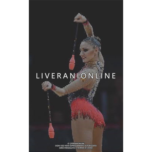 (120811) -- LONDON, Aug. 11, 2012 () -- Evgeniya Kanaeva of Russia competes in gymnastics rhythmic individual all-around event, at London 2012 Olympic Games in London, Britain, on August 11, 2012. Evgeniya Kanaeva of Russia won gold medal with 116.900. (/Tao Xiyi)(zgp) ITALY ONLY - GIOCHI OLIMPICI, OLIMPIADI LONDRA 2012