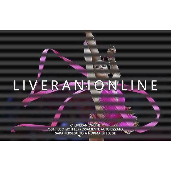 (120811) -- LONDON, Aug. 11, 2012 () -- Daria Dmitrieva of Russia competes in gymnastics rhythmic individual all-around event, at London 2012 Olympic Games in London, Britain, on August 11, 2012. (/Tao Xiyi)(zgp) ITALY ONLY - GIOCHI OLIMPICI, OLIMPIADI LONDRA 2012