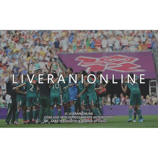 (120811) -- LONDON, Aug. 11, 2012 () -- Mexican players celebrate after men\'s football gold medal match between Brazil and Mexico, at London 2012 Olympic Games in London, Britain, on August 11, 2012. Mexico won the match 2-1 and won gold medal. (/Li Gang) (zgp) ITALY ONLY - GIOCHI OLIMPICI, OLIMPIADI LONDRA 2012