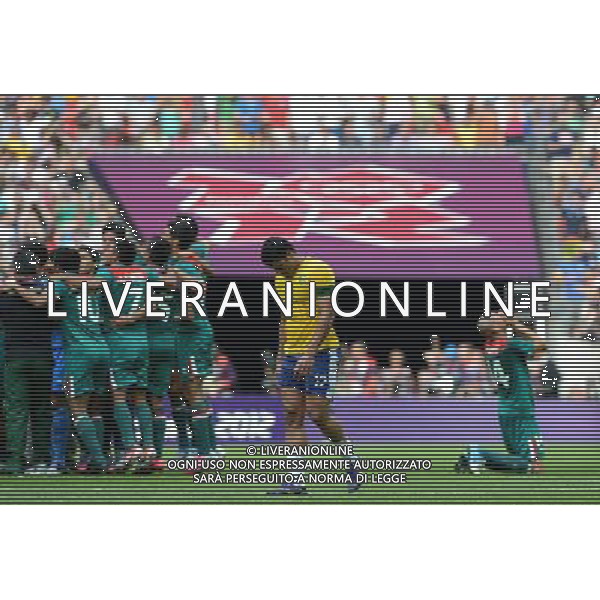 (120811) -- LONDON, Aug. 11, 2012 () -- Givanildo Vieira De Sousa of Brazil leaves the field after men\'s football gold medal match between Brazil and Mexico, at London 2012 Olympic Games in London, Britain, on August 11, 2012. Mexico won the match 2-1 and won gold medal. (/Li Gang) (zgp) ITALY ONLY - GIOCHI OLIMPICI, OLIMPIADI LONDRA 2012