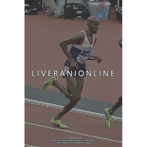 Mo Farrah (GB) in the men\'s 5000m. Olympic Stadium, Olympic Park, Stratford. London ©PHOTOSHOT/Agenzia Aldo Liverani Sas - ITALY ONLY - GIOCHI OLIMPICI, OLIMPIADI LONDRA 2012