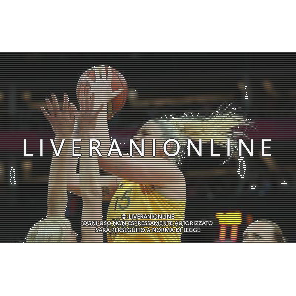 (120811) -- LONDON, Aug. 11, 2012 () -- Lauren Jackson of Australia puts up a shot during the women\'s basketball bronze medal match between Australia and Russia at London 2012 Olympic Games, London, Britain, Aug. 11, 2012. (/Meng Yongmin) ©PHOTOSHOT/Agenzia Aldo Liverani Sas - ITALY ONLY - GIOCHI OLIMPICI, OLIMPIADI LONDRA 2012